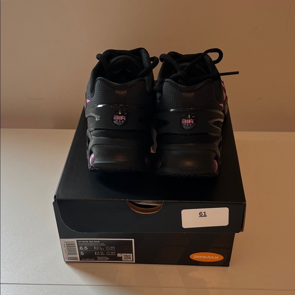 New Nike Air Max DN8 Women’s Size 6.5 Men’s Size 5 Black and Pink Shoes In Box - Picture 4 of 10